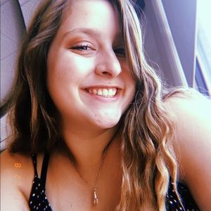 Meet your Posher, Brianna